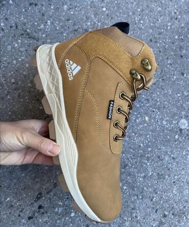 zimska suknjica s duzina c: 💥ADIDAS KANADJANKE💥 -Deblje,tople, udobne. -OKER Adidas : 44 i 45