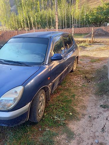 ssangyong musso grand: Daihatsu Sirion: 1999 г., 0.1 л, Механика, Бензин, Хэтчбэк — 2