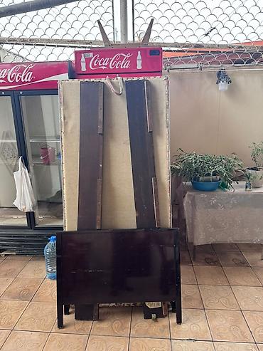 Taxta çarpayı karkası və bəzək panelləri - Material: tünd rəngli bərk