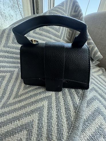 Çantalar: Qara mini dəri çanta - Material: teksturalı (qozalı) süni/dəri — 4