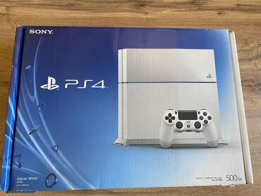 скутер 4 тактный: Playstation 4 500GB glacier white + 3 joystick (qara yenidi)+ 2 game