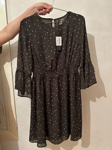 qaqa geyimi: H&M don M razmer 25 AZN Etiket üzərindədir (Geyinilməyib) Metro