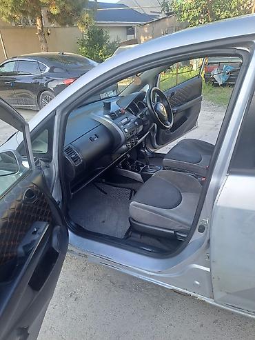 Honda: Honda Fit: 2002 г., Вариатор, Хэтчбэк — 1