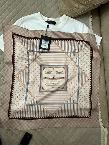 paltar alan: Louis Vuitton köynək - Material: 100% ipək (etiketli) Etiketi — 3