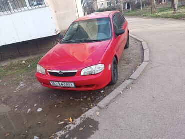 Mazda: Mazda 323: 1998 г., 1.3 л, Механика, Бензин, Хэтчбэк