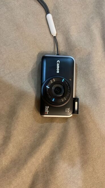 Фотоаппараты: Обмен! Nikon Coolpix S3300 почти как новая, с зарядкой и картой