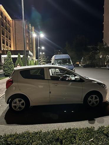 spark premier: Chevrolet Spark: 2019 г., 1 л, Бензин, Хэтчбэк — 4