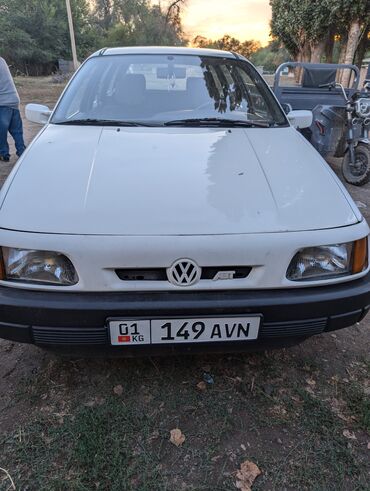шины пассат: Volkswagen Passat Variant (универсал), белый цвет, номер KG 01 149