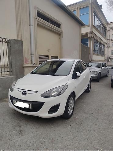 Mazda: Mazda 2: 1.5 l | 2012 il Hetçbek — 1