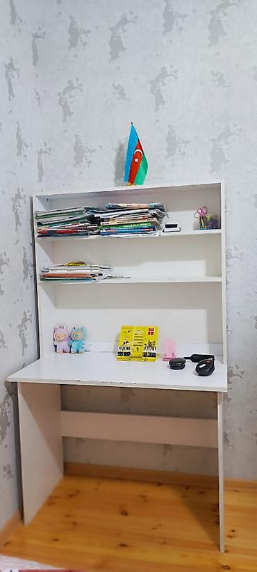 ikinci el ofis mebelleri: Kompüter masası, İşlənmiş, Açılmayan, MDF, Dördbucaq masa — 1