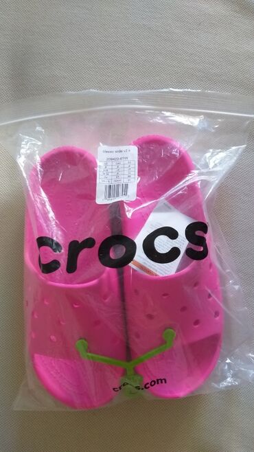 Другая женская обувь: Продаю новые в оригинале CROCS (США) размер 38-39 стоимостью 2000с