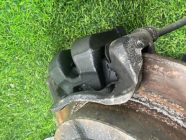 oem: Суппорт тормозной задний для Hyundai Tucson TL (поколение 3), год — 1