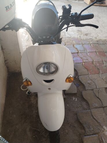 semkir moped: - vs2, 300 sm3, 2003 il