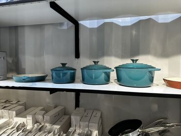 набор кострюлей: Чугунная эмалированная посуда - Ассортимент: круглые кастрюли/казаны