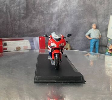 Avtomobil modelləri: Honda, 2004 il, 1:24, Dəmir, Ödənişli çatdırılma — 12