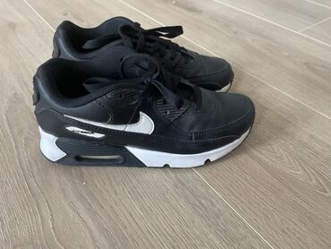 спортивный костюм nike женский оригинал: Nike Air Max - ОРИГИНАЛ -размер 35 ! Торг уместен! Состояние отличное!