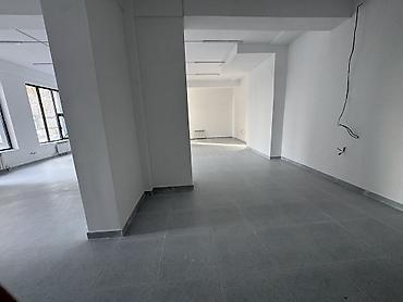 Аренда помещений свободного назначения: Сдается в аренду коммерческое помещение на первом этаже нового жилого — 10