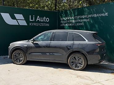 byd e6: Lixiang L6: 2025 г., 1.5 л, Автомат, Гибрид, Кроссовер — 3