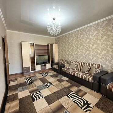продаю дом рабочий гародок: 3 комнаты, 82 м², 106 серия, 7 этаж, Косметический ремонт