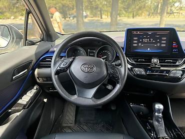 lexus is: Toyota C-HR: 2022 г. — 7