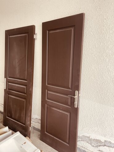 mdf: 1 Ədəd Taxta qapı(Mdf) Yeni.205*70sm. Təzə evin üzərindən çıxarılıb