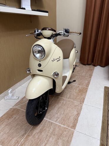 Скутеры: Скутер Yamaha, 50 куб. см, Бензин, Б/у