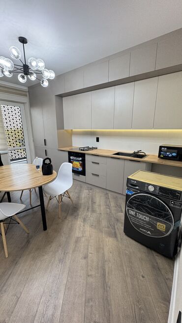 рядом с аламединским рынком: 1 комната, 54 м², Элитка, 7 этаж, Евроремонт
