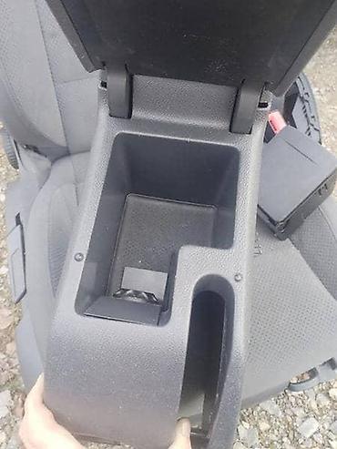 pezo 1: NASLON ZA VOLKSWAGEN GOLF 5 | Naslon ruke Golf 5 Ostali delovi vw — 2