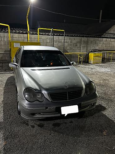 Mercedes-Benz C-Class: 2001 г., 2 л, Автомат, Бензин, Седан at lalafo.kg Mercedes-Benz C-Class: 2001 г., 2 л, Автомат, Бензин, Седан