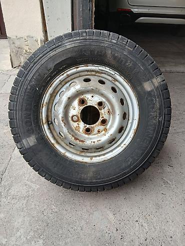 бир: Дөңгөлөктөр монтажда 225 / 70 / R 15, Кыш, Колдонулган, Камдык, Жеңил коммерциялык транспорт (C/LT), Темир, тешиктери - 5 — 1