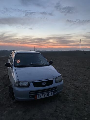 Suzuki: Suzuki Alto: 2004 г., 1.1 л, Механика, Бензин, Седан