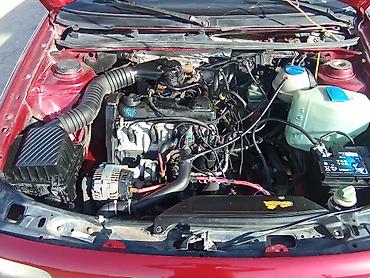 подлокодник: Volkswagen Passat: 1990 г., 1.8 л, Механика, Бензин, Седан — 10