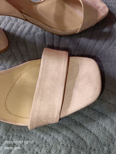 qadin lifcikleri: Stradivarius, Ölçü: 39, rəng - Çəhrayı, Yeni