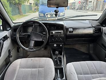 радиальный: Volkswagen Passat Variant: 1989 г., 1.8 л, Механика, Бензин, Универсал — 8