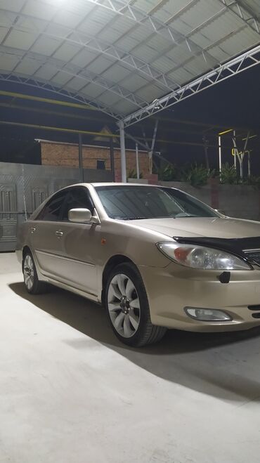 Toyota: Toyota Camry: 2003 г., 2.4 л, Механика, Бензин, Седан