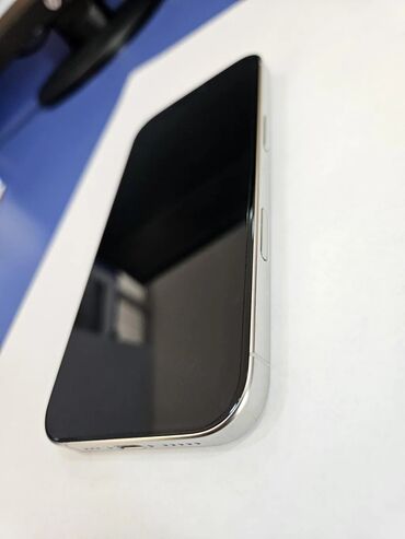 Apple iPhone: IPhone 16 Pro, Gümüşü, Simsiz şarj — 16