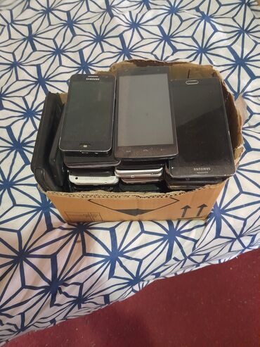 Ostali mobilni telefoni: Mobilni Telefoni 70Komada za Delove/Popravku.Vecina su Samsung na lalafo.rs — 10 Ostali mobilni telefoni: Mobilni Telefoni 70Komada za Delove/Popravku.Vecina su Samsung — 10
