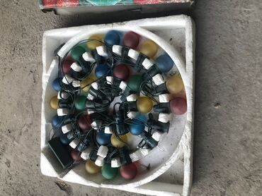 вязаный кардиган с капюшоном: Гирлянда разноцветная, не рабочая
