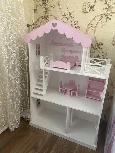 дом игрушки: Продам домик для девочки сделанный под заказ. Состояние хорошее