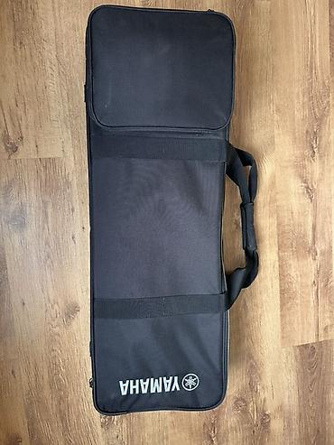 Sintezatorlar: Yamaha CK61 səhnə klaviaturası - 61 ədəd tam ölçülü klaviş (sürüşmə — 5