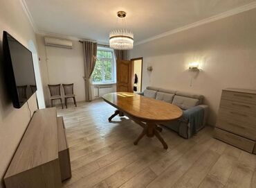 1 ком кв токмок: 2 комнаты, 42 м², Сталинка, 2 этаж