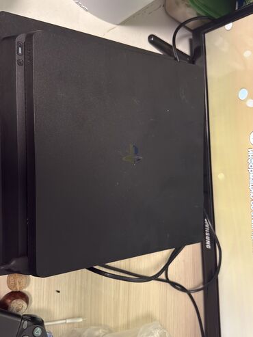 джойстик ps4 slim: PS4 slim 500 gb. 2 джойстика оригинал 3 ревизия. Два диска. Не