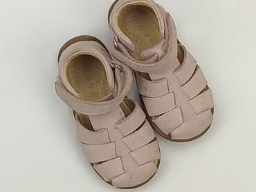 4 f sandały: Sandals 21, Used