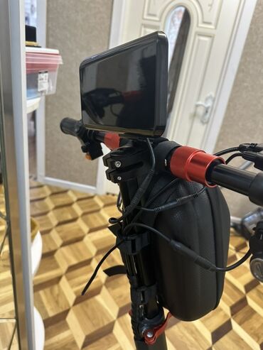 gitara elektron: Elektrik skuter – güclü və tam təchizatlı şəhər nəqliyyatı
