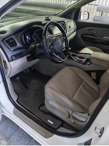 посадка авто: Kia Carnival: 2018 г., Автомат, Дизель, Минивэн — 6