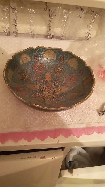 Qədim samovarlar: Antik pirinç samovar - Material: bürünc/pirinç gövdə, döymə və damğa — 5