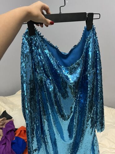 Toy paltarları: Ağ rəngli zərif gəlinlik - Model: baldırdan enən düz/yarı-fleyta — 10