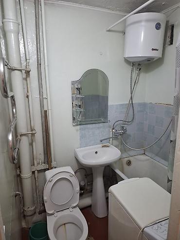 куплю квартиру в рассрочку: 2 комнаты, 44 м², 8 мкр 104 серия, 2 этаж, Требуется ремонт — 8
