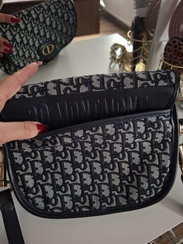 Torbe: Nova torba. Christan Dior. teget boja. ima podesivi kais — 4