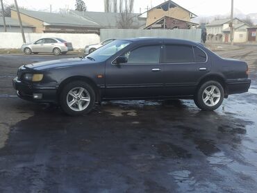 трактор 25 т: Nissan Maxima: 1995 г., 3 л, Механика, Бензин, Седан